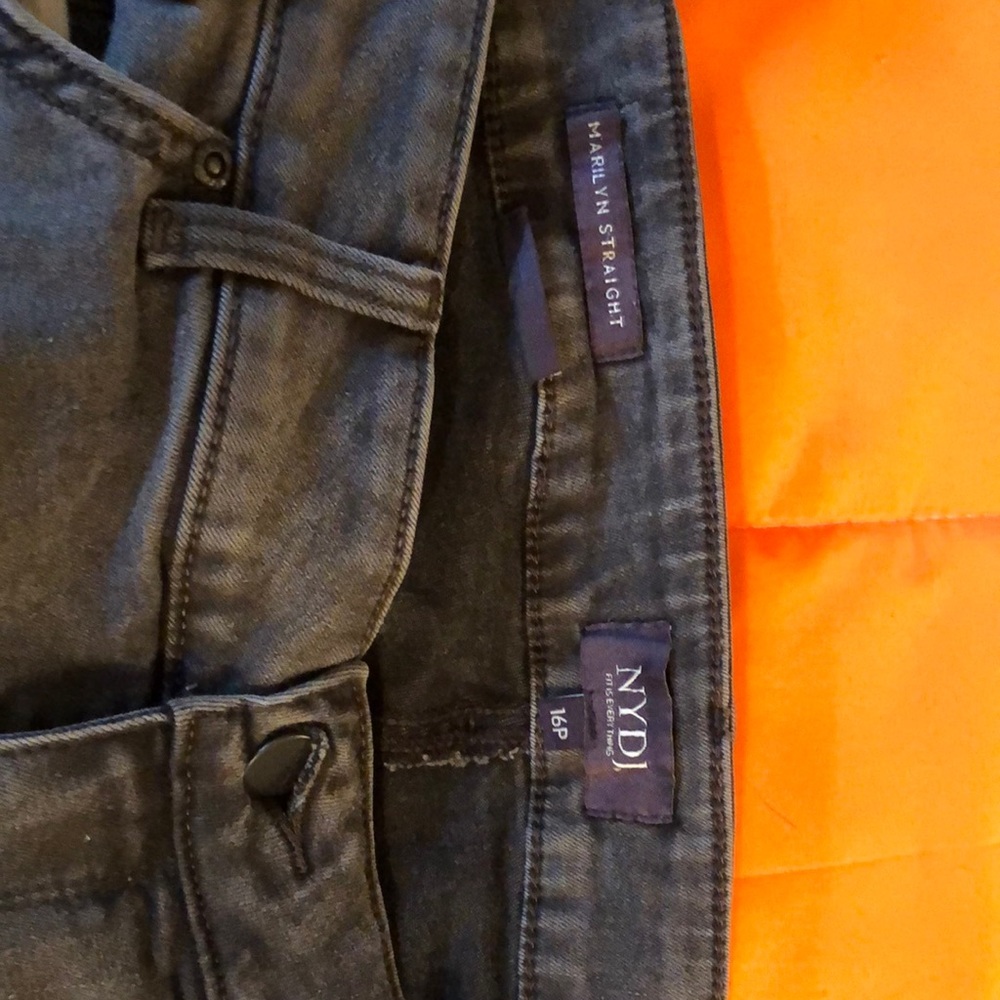 New (washed but not worn) NYDJ Marilyn straight leg jeans with 29” inseam.